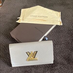Louis Vuitton Cream Wallet